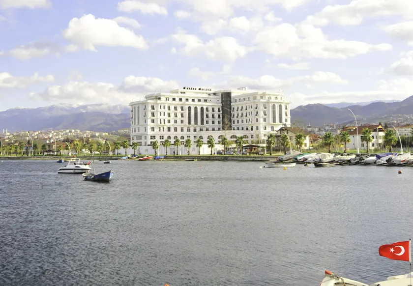 Wellborn Luxury Hotel - Image 1