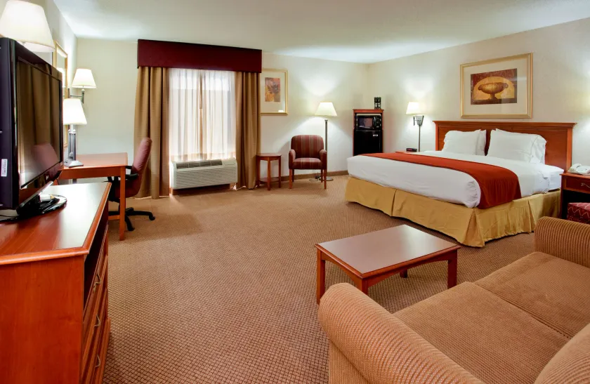 Seasons Inn & Suites Highland - Rum