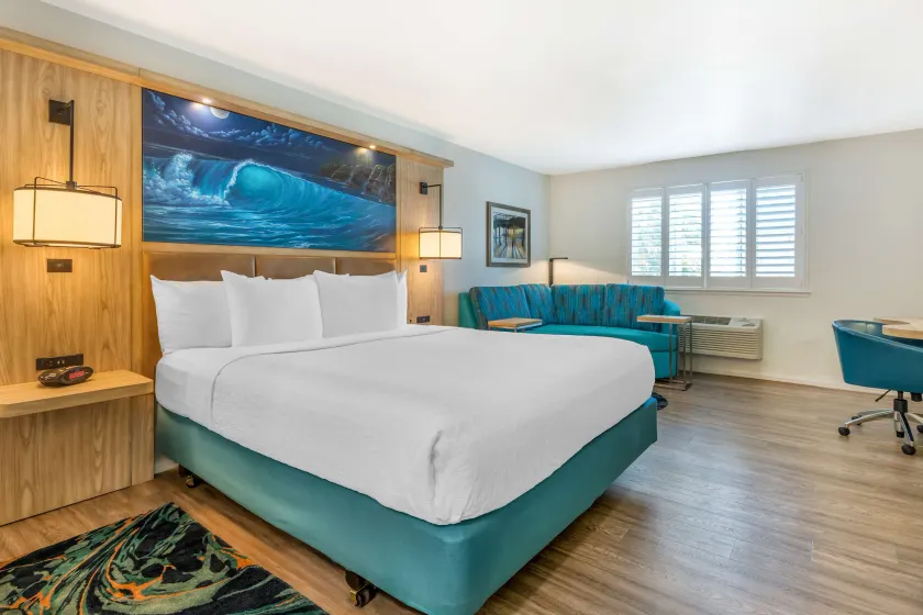 Best Western Plus Capitola By-the-Sea Inn & Suites - Image 1
