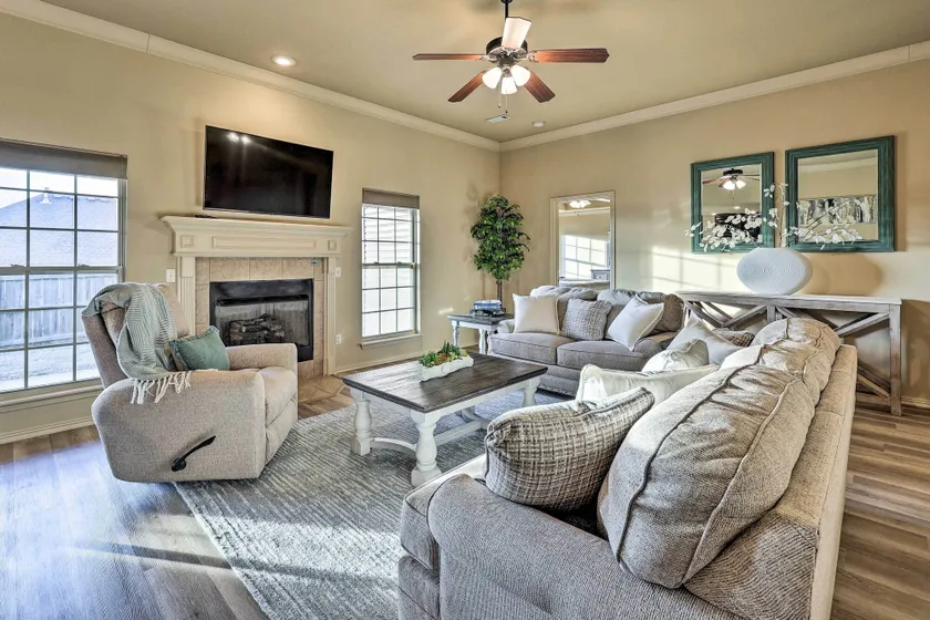Elegant Vacation Rental w/ Private Yard! - Image 1