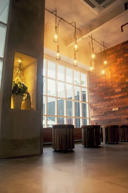 Mooz Hotel Surabaya - Image 1