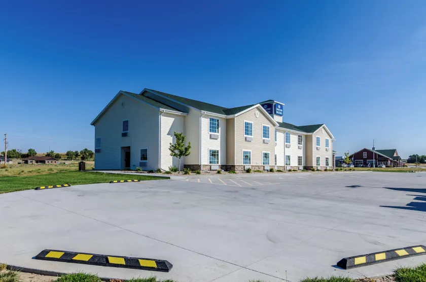Cobblestone Inn & Suites Cambridge - Image 1