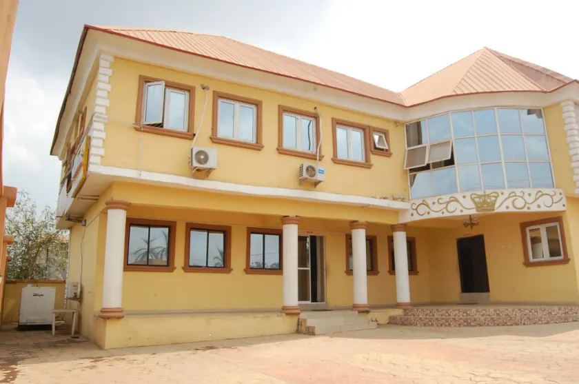 Yseg Hotel Ibadan - Image 1