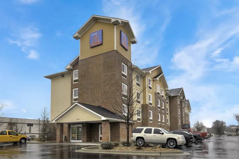 Studio 6 Lenexa - Overland Park - Image 1
