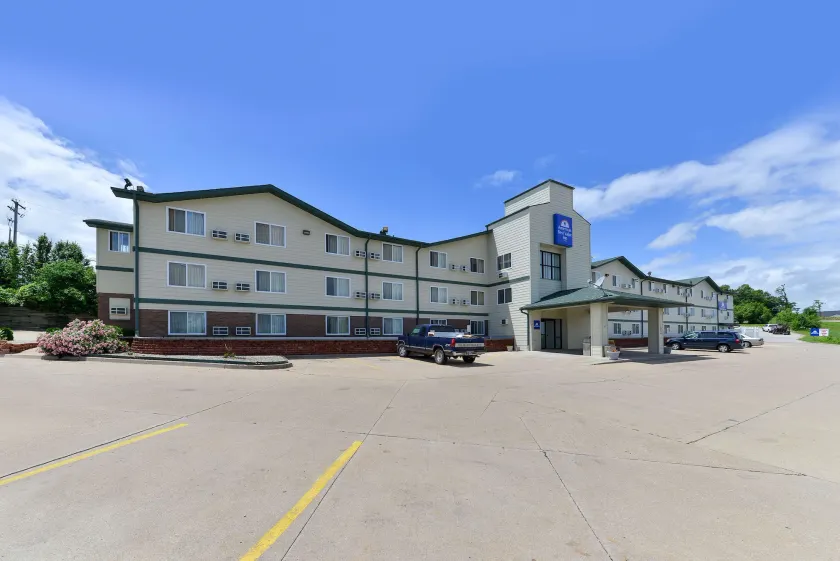 Americas Best Value Inn Jefferson City - Image 1