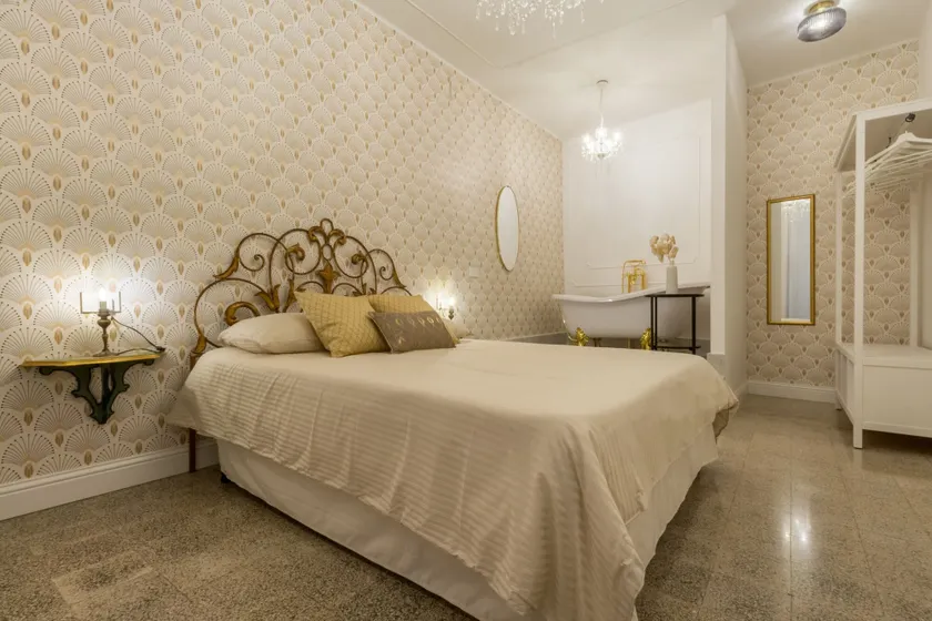 Casa dei Liuti Luxury GuestHouse - Image 1