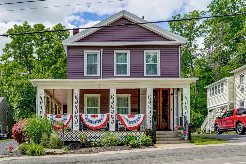 Peaceful Upstate Retreat! Walk to Hudson River - Image 1