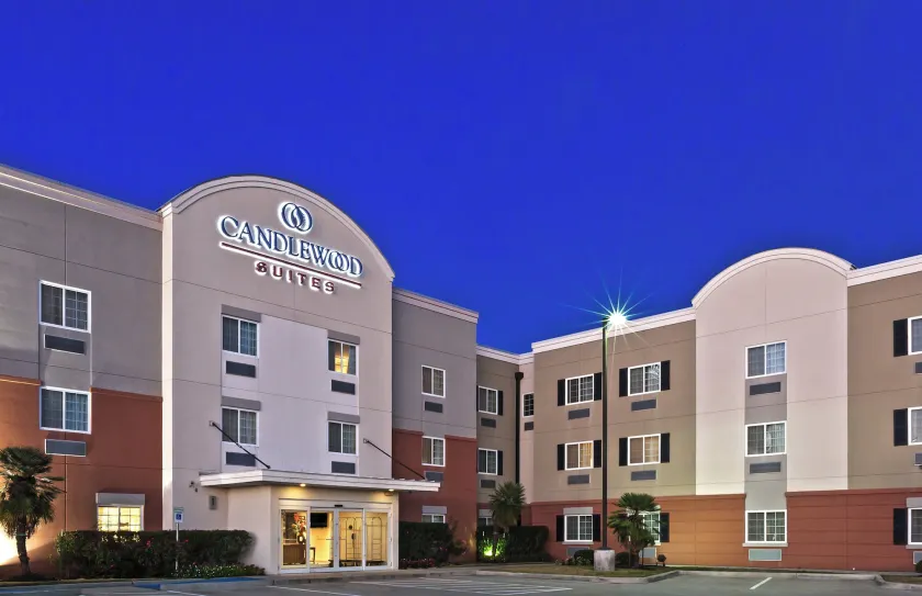 Candlewood Suites Pearland by IHG - Image 1
