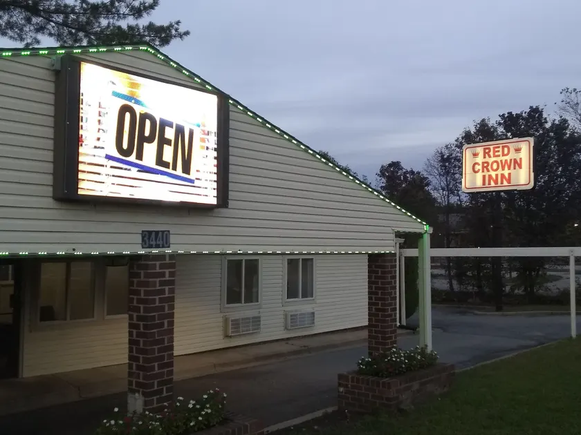 Red Crown Inn - Image 1