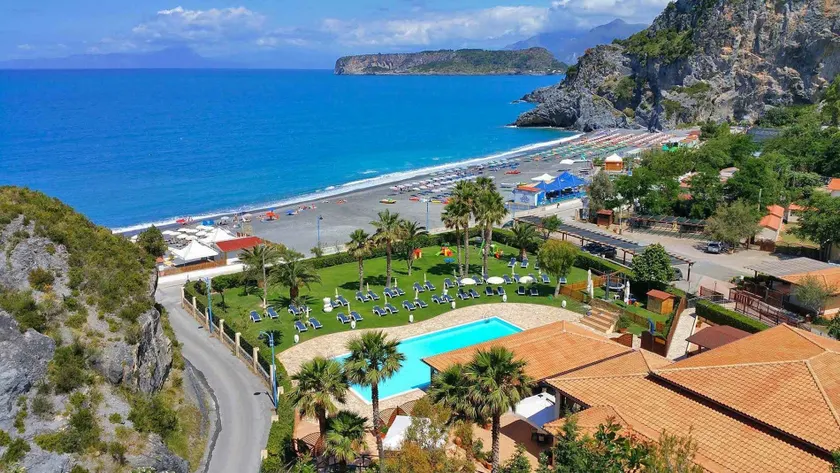 Arcomagno Hotel Village Club - Image 1