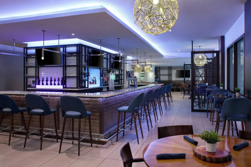 Toronto Airport Marriott Hotel - Image 1