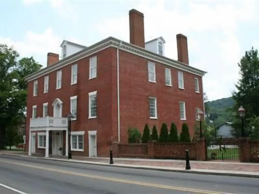 Hale Springs Inn - Image 1