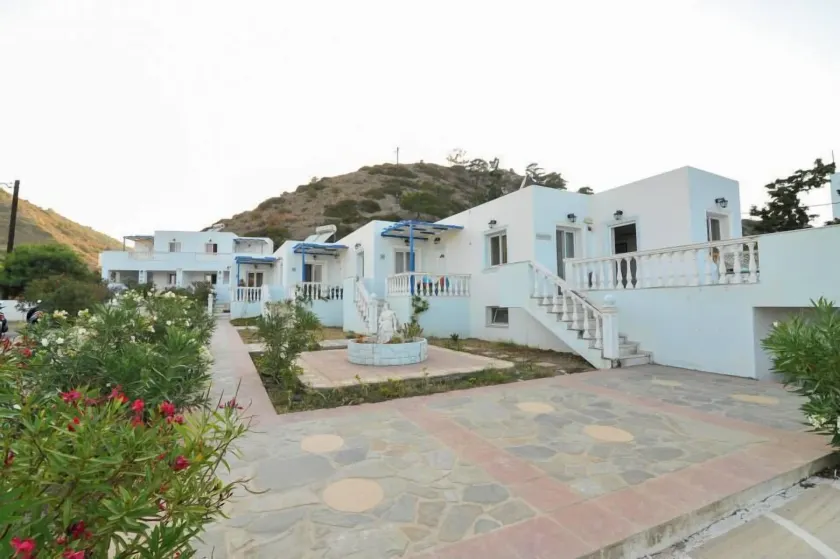 Iris Studios - Image 1