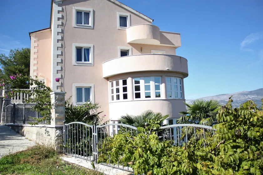 Luxury Apartments Villa Gloria - Image 1