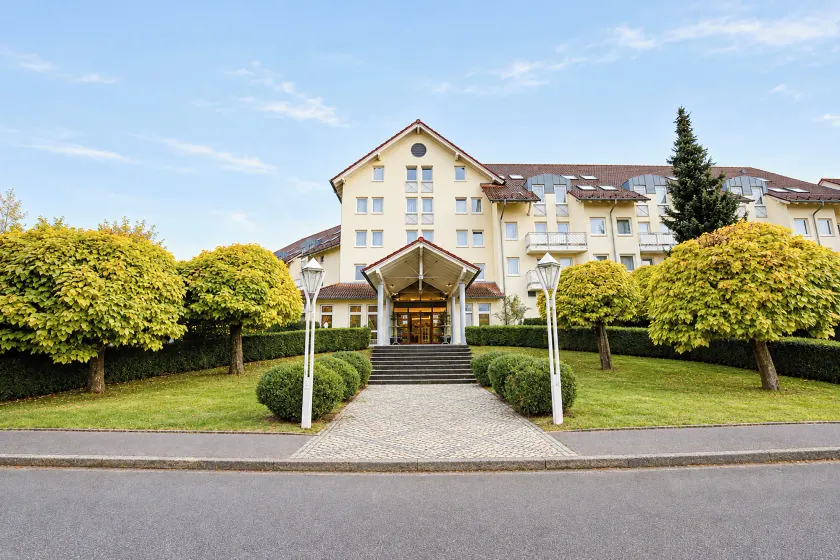 Seminaris Sunday Hotel Bad Boll - Image 1