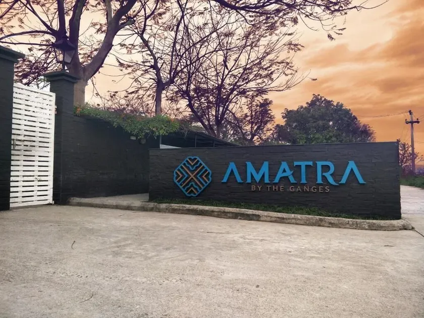 Amatra By The Ganges - Image 1