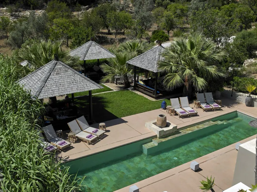 The Giri Residence - Image 1