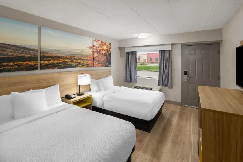 Days Inn by Wyndham Charleston WV - Image 1