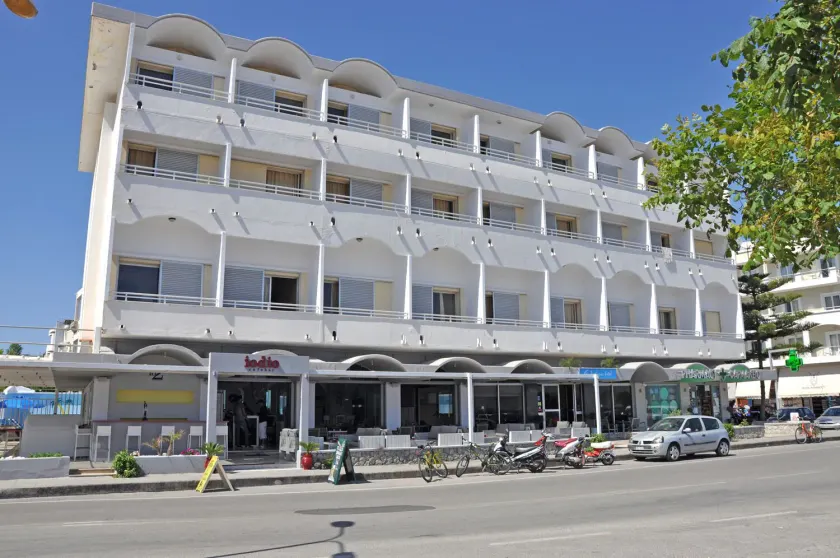Zephyros Hotel - Image 1