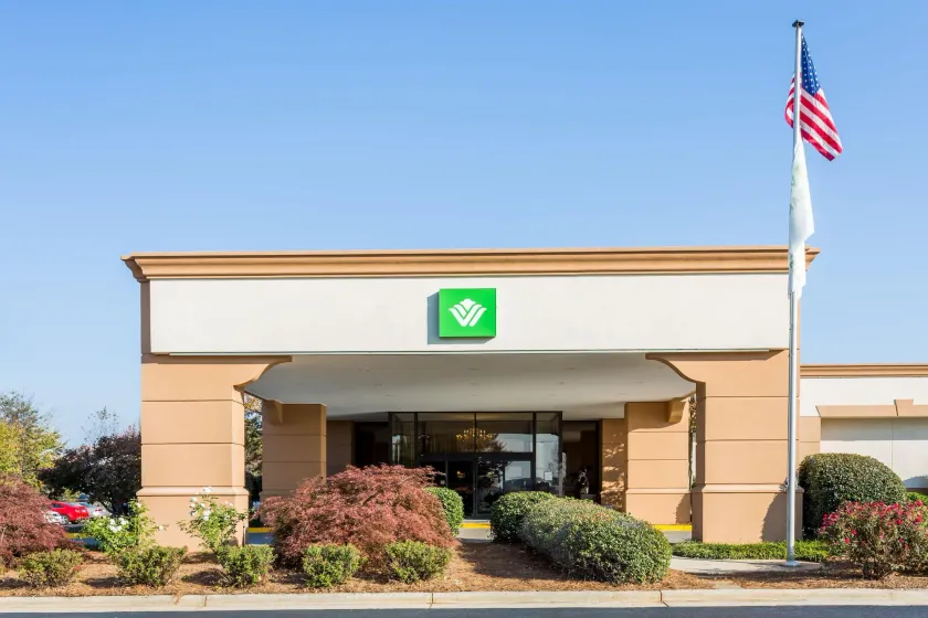 Wyndham Garden Greensboro - Image 1