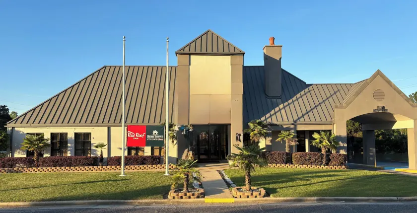 Red Roof Inn Birmingham - Image 1