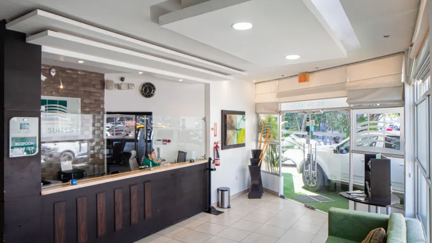 Hotel MC Suites - Confort cerca del Aeropuerto - Image 1
