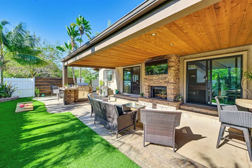 Walk to Lagoon! Luxe Coastal Escape w/ Pool Table - Image 1