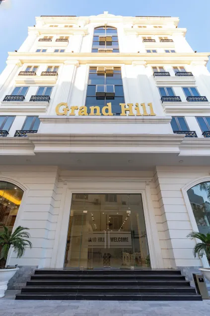 Grand Hill Hotel & Apartment - Image 1