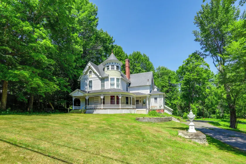 2-acre Property: Victorian Home in Brownville! - Image 1