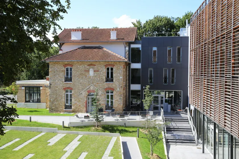 BEST WESTERN Paris Meudon Ermitage - Image 1