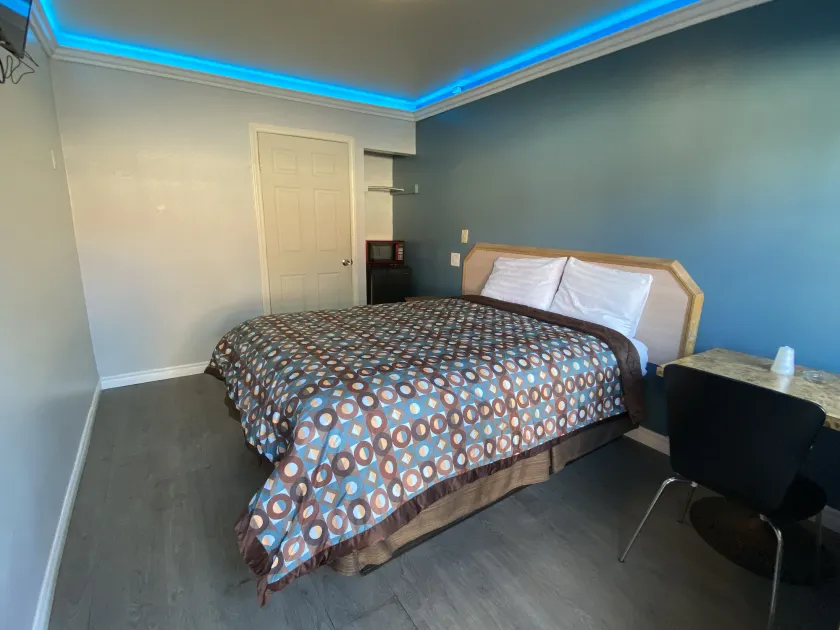 Sands Inn - Image 1