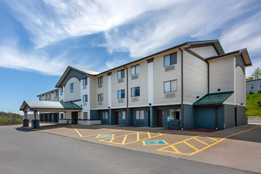 Quality Inn Meadville - Image 1