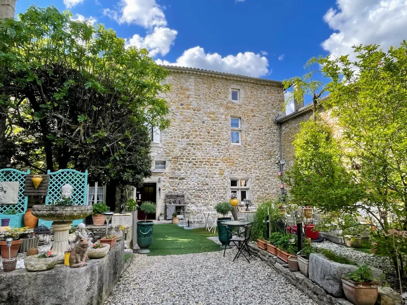Le Manoir du Raveyron - Image 1