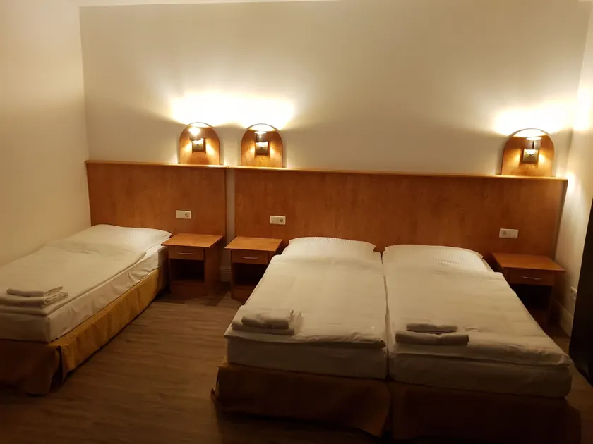 Hotel Krone UG - Image 1