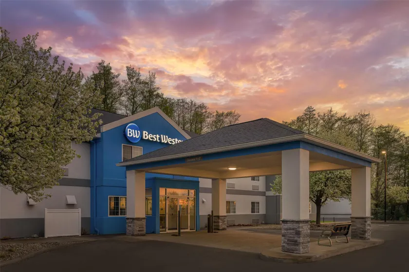 Best Western Brockport Inn & Suites - Image 1