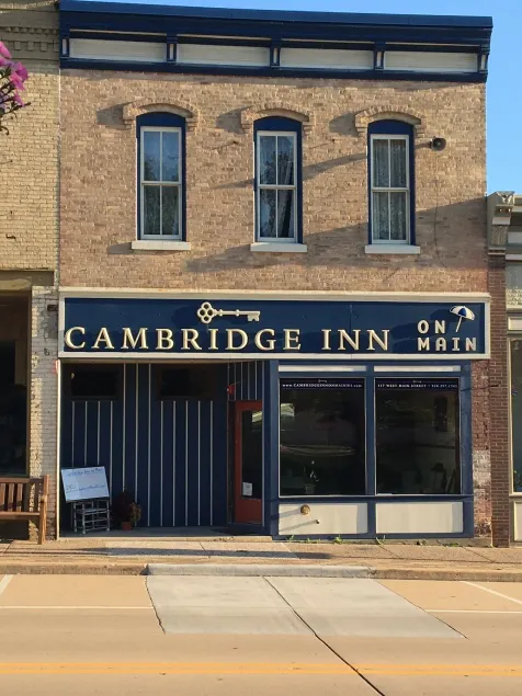 Cambridge Inn on Main - Image 1