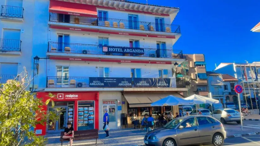 Hotel Arganda - Image 1