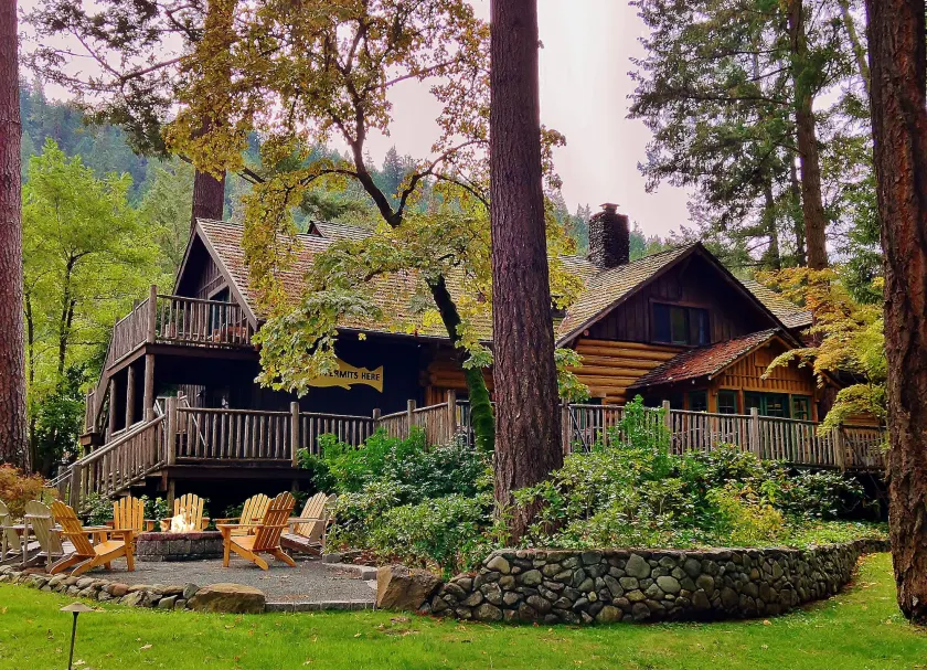 Weasku Inn - Image 1