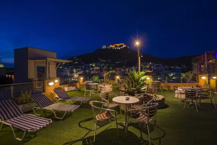 Elefteria Hotel - Image 1