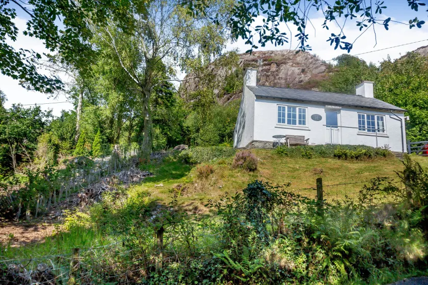 Penlan - Image 1