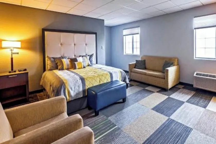 Hotel Inn Fairfield - Image 1