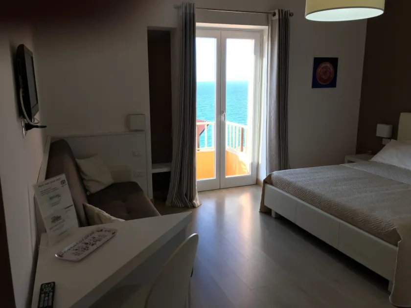 Blu Bed & Breakfast - Image 1