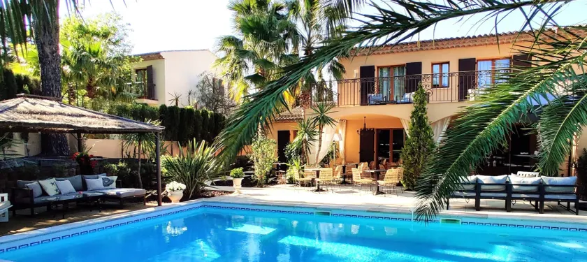 Maison Prestige Saint Tropez by Roberto Geissini - Image 1