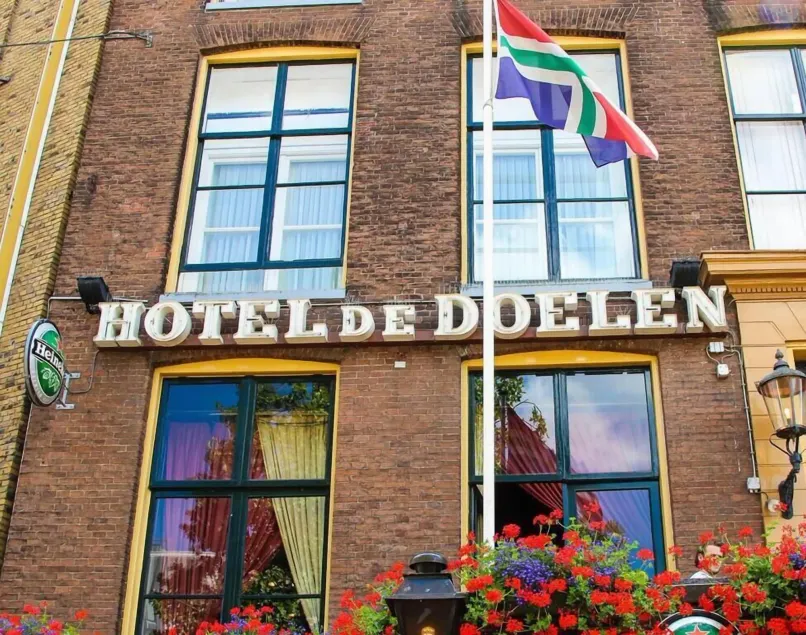 Boutique Hotel De Doelen - Image 1