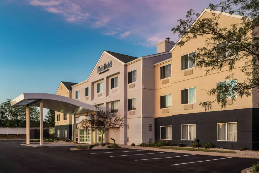 Fairfield Inn by Marriott Richmond - Image 1