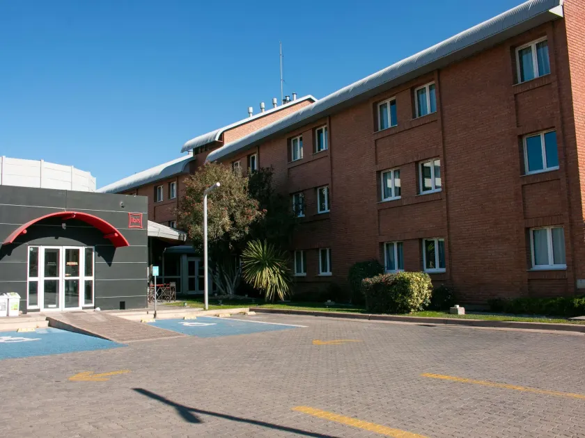 ibis Mendoza - Image 1