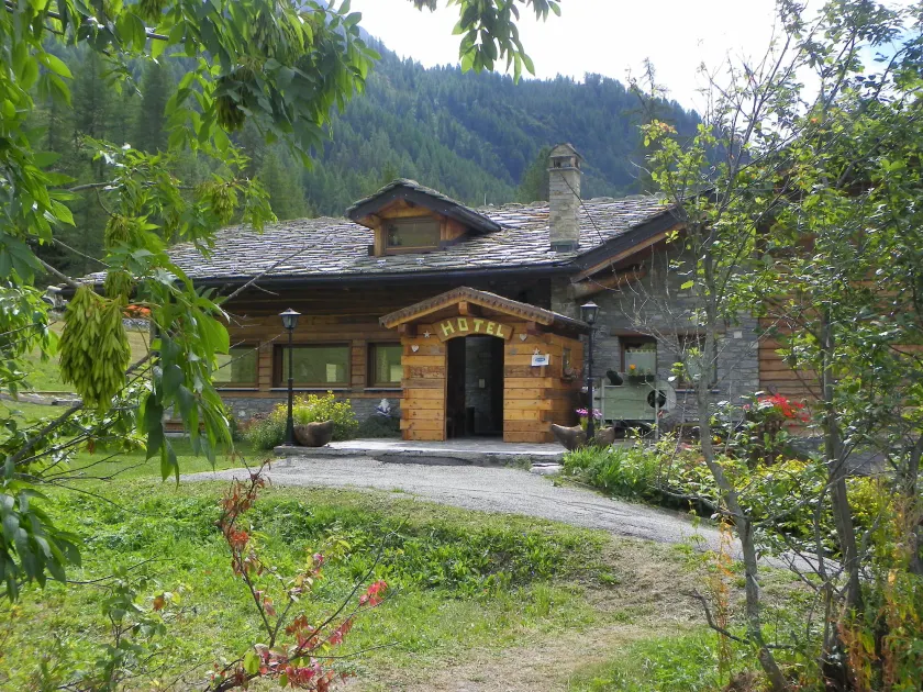Hotel Les Granges - Image 1