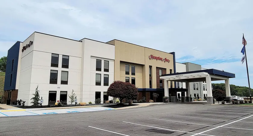 Hampton Inn Greensburg - Image 1