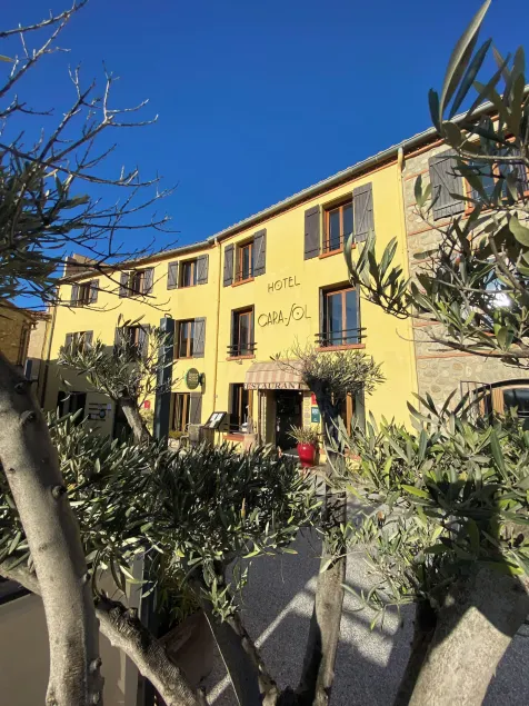 Logis Hotel Restaurant Le Cara Sol - Image 1