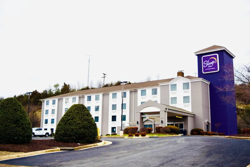 Sleep Inn Staunton - Image 1